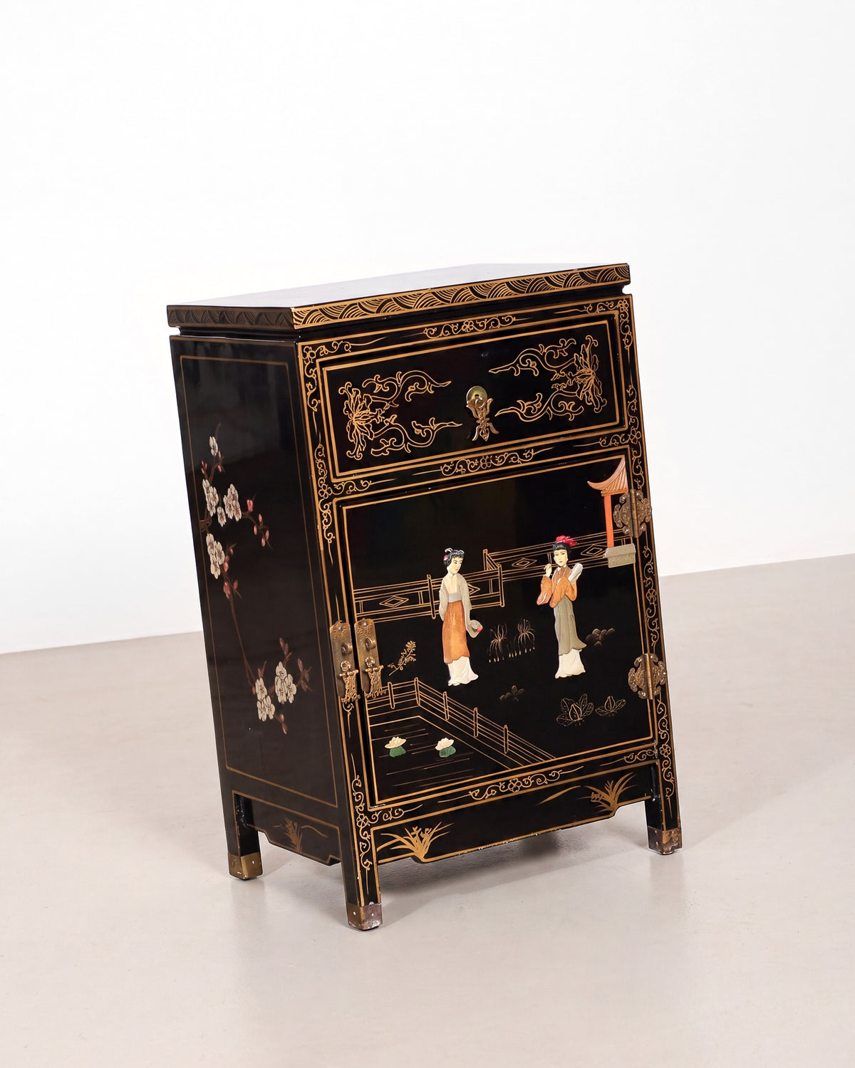 Chinese Chinoiserie Vintage Black Lacquered Nightstand / End Table