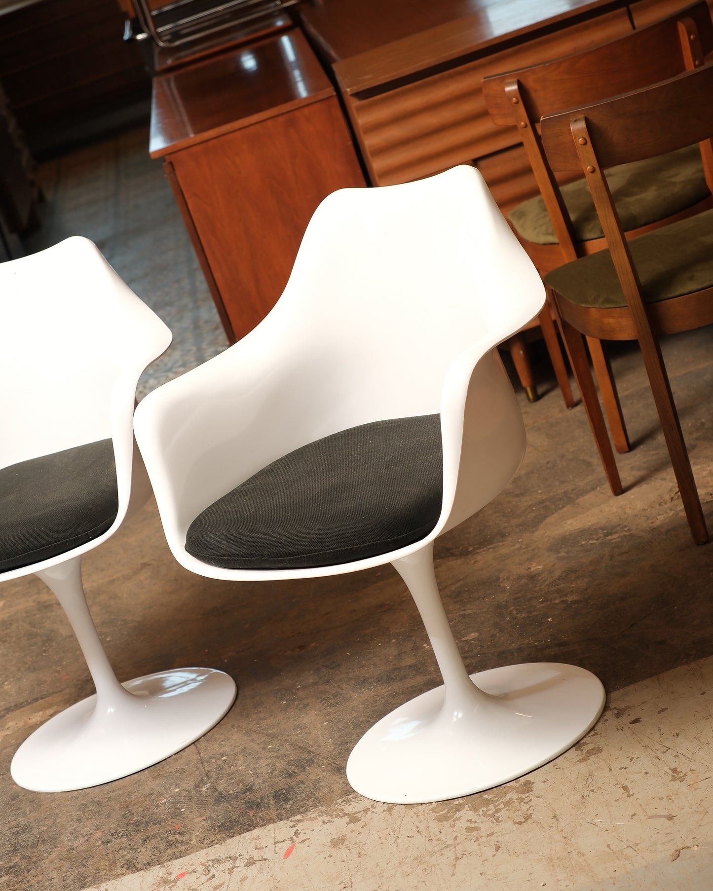 Tulip Arm Chair (Reproduction)