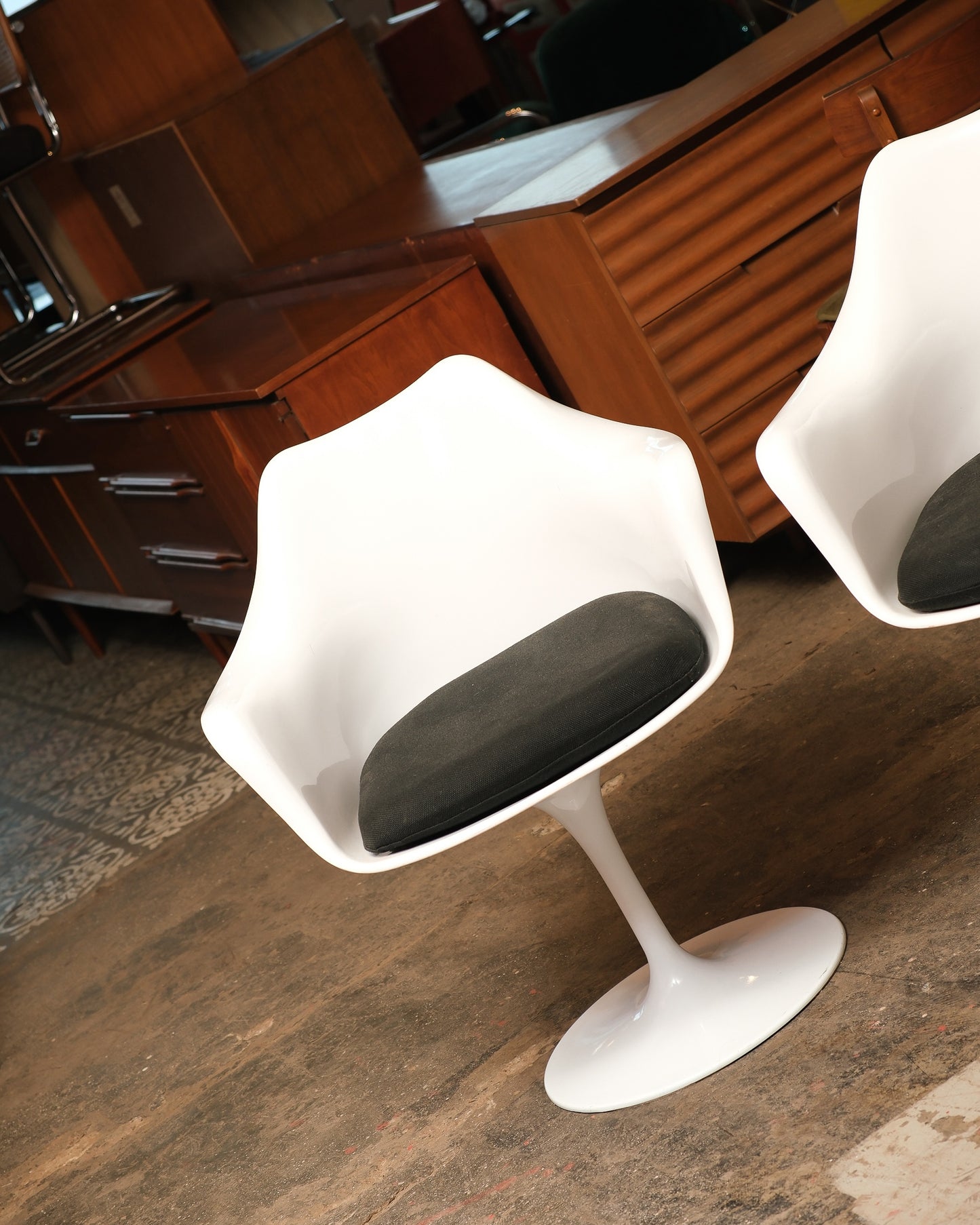 Tulip Arm Chair (Reproduction)