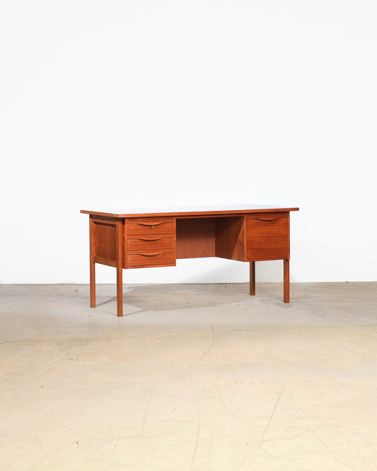 MCM Danish Teak Desk by LYBY Møbler, Denmark