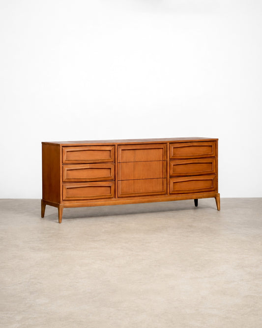 MCM Walnut 9-Drawer Dresser (1960s)