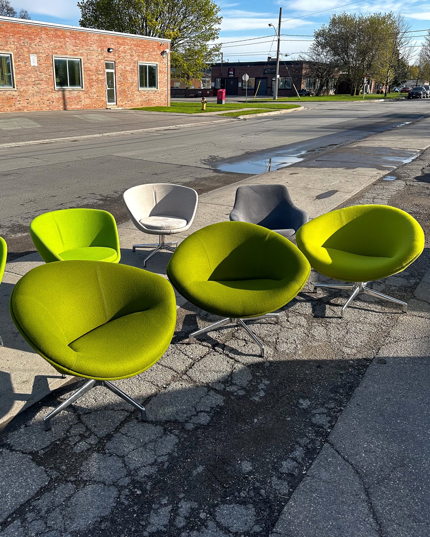 Lime Green Modern Lounge Chair