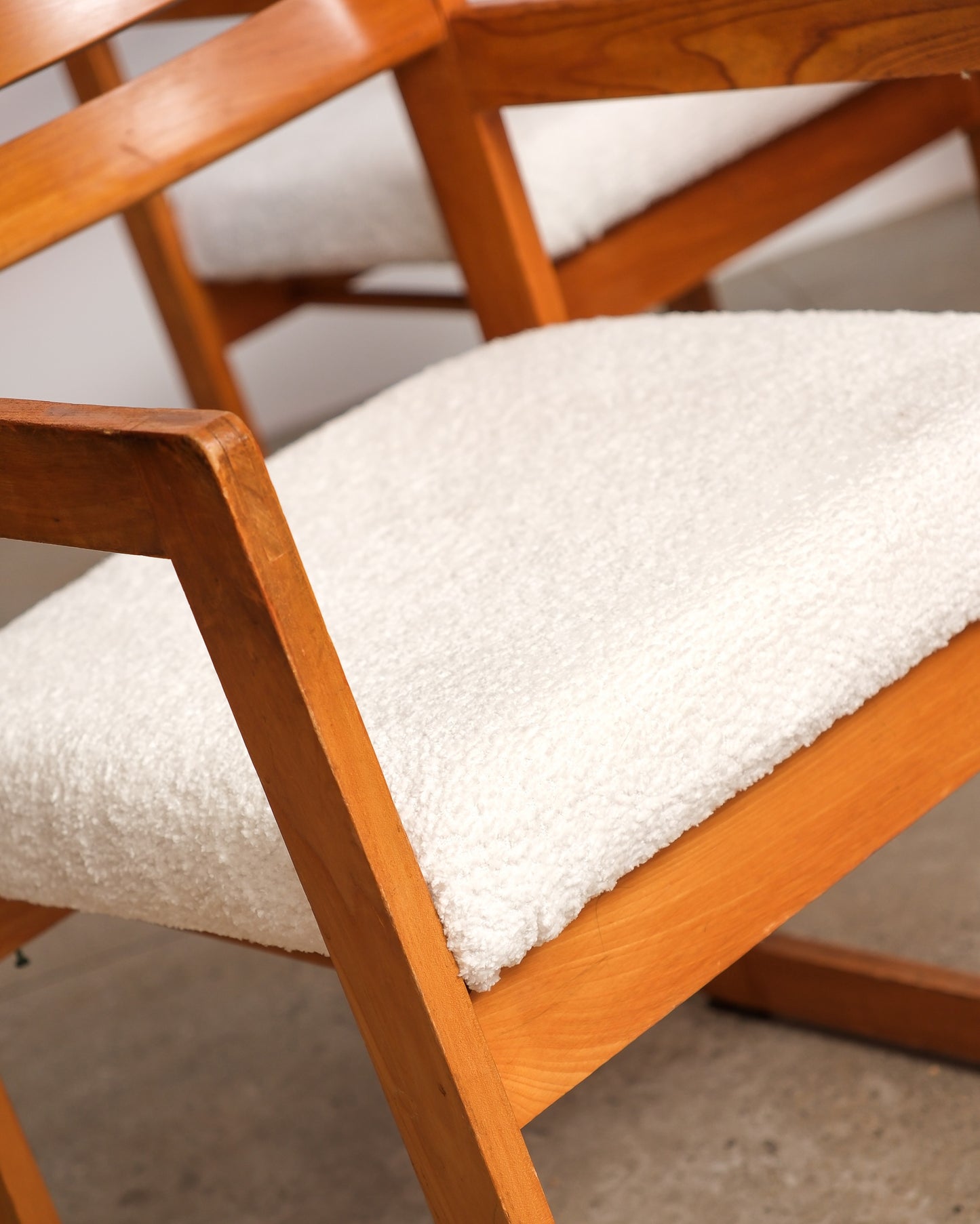 MCM Oak Chair Set by Henderson (1962)