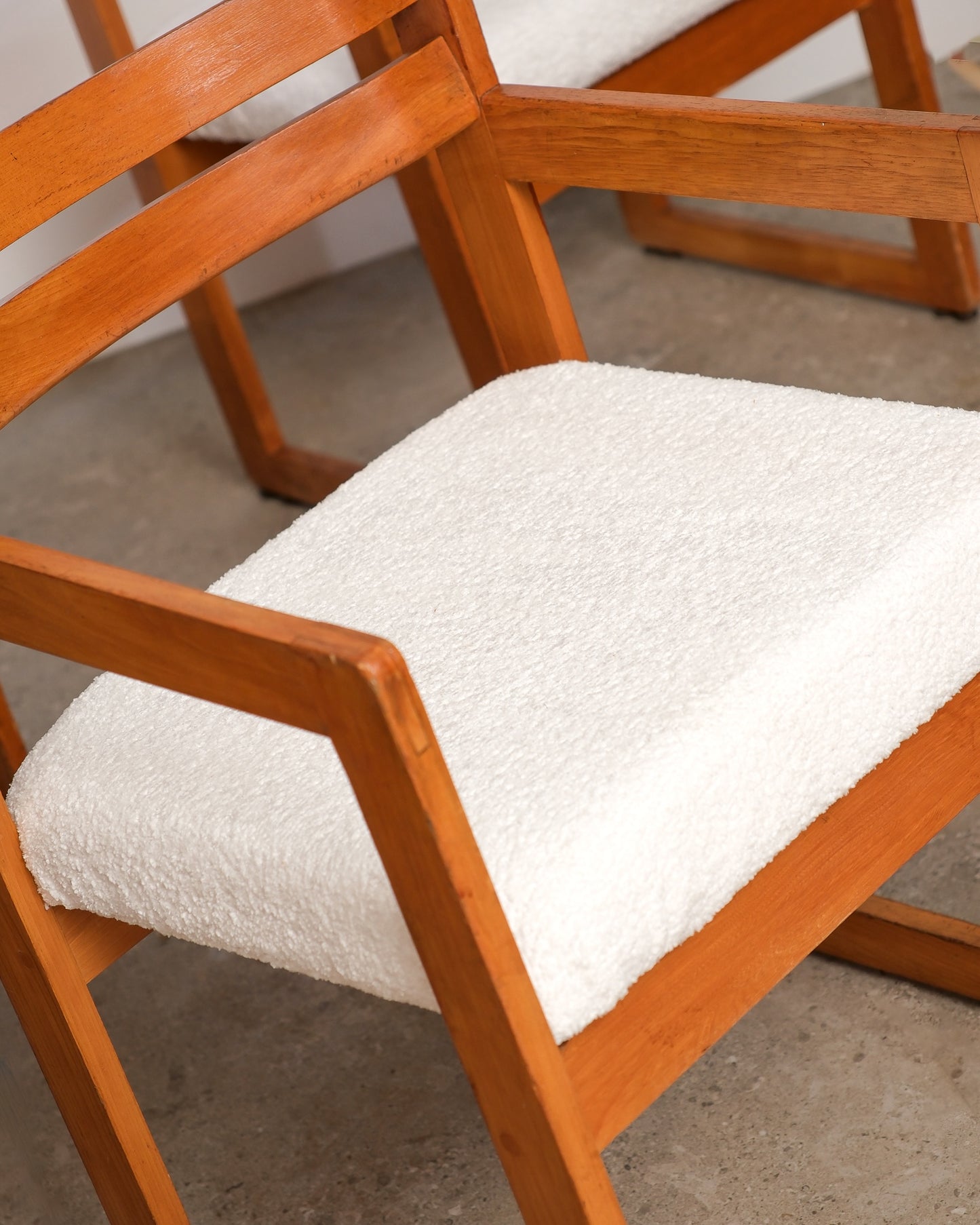 MCM Oak Chair Set by Henderson (1962)