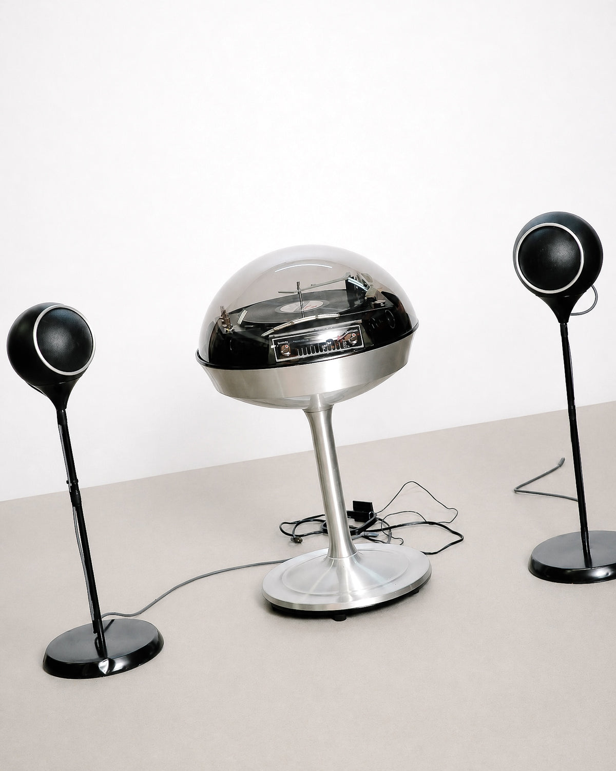 Full profile of the Electrohome 711 Saturn showing its overall dome, base, and proportions.