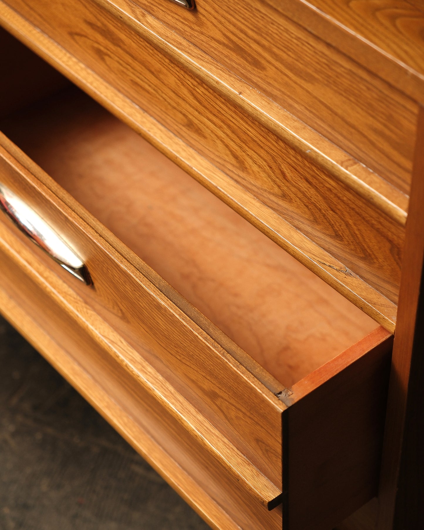 MCM 9-Drawer Dresser (1960s)