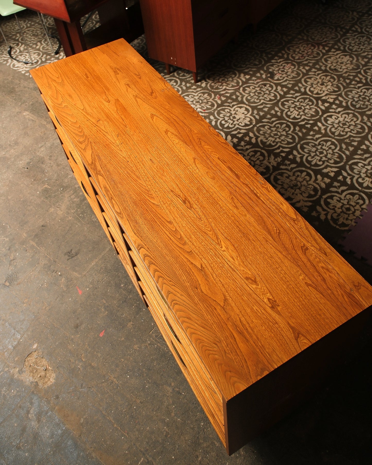 MCM 9-Drawer Dresser (1960s)