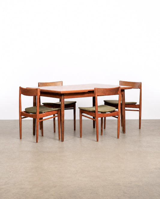 View of table top grain pattern and edge profile